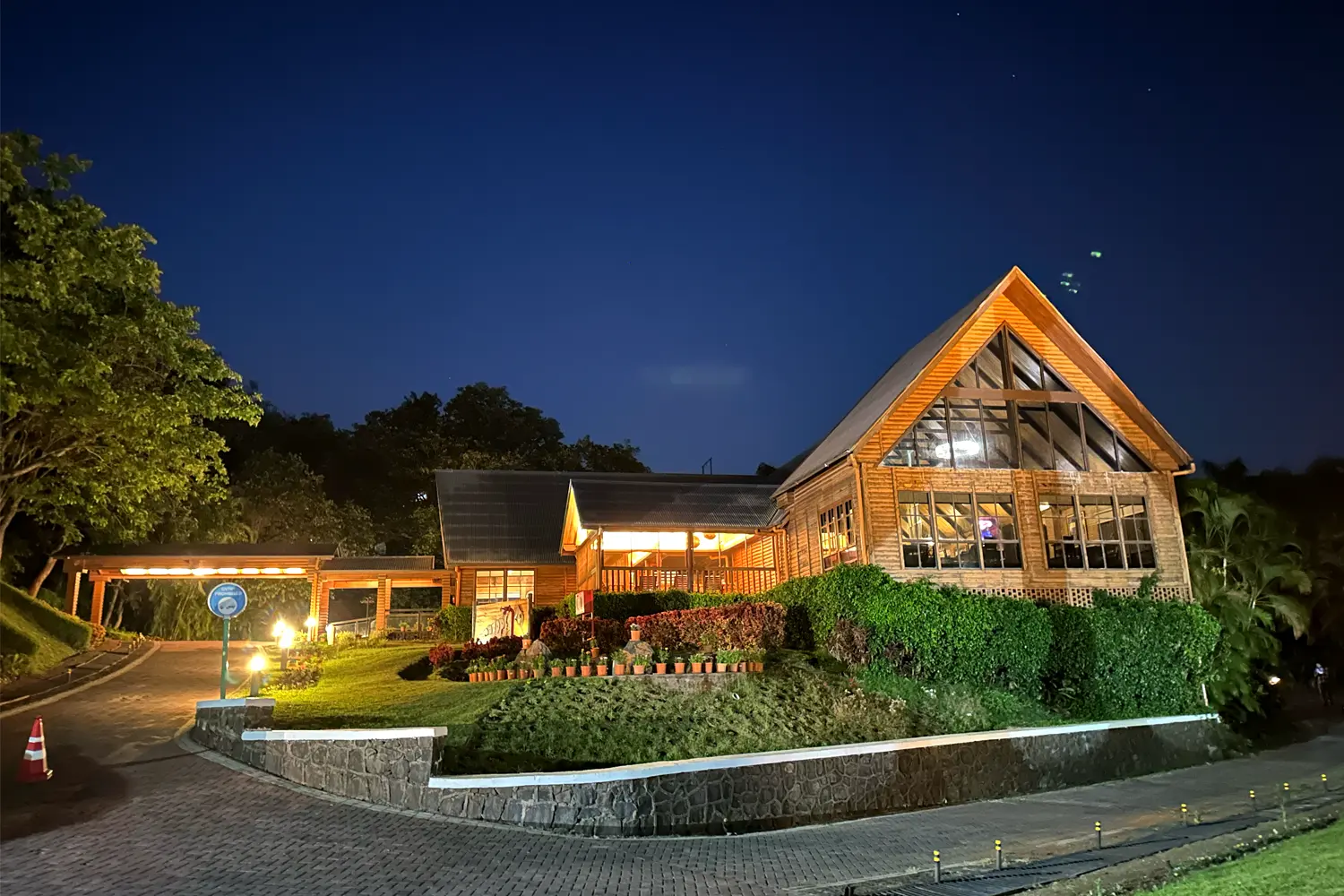 Woodpecker dining experience at Aamby Valley City
